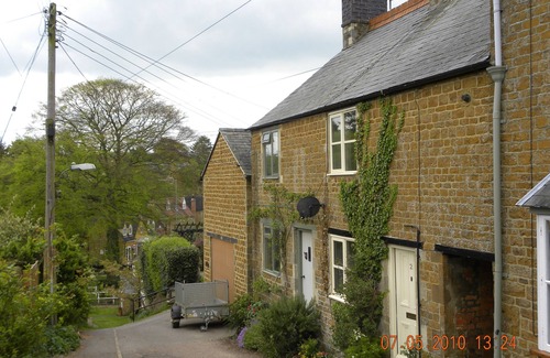 Hook Norton Cottage | Cosy cottage with great pubs and brewery within walking distance. Pet friendly