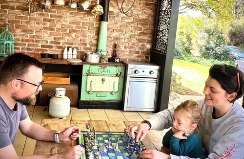 Barmera Bed & Breakfast | Cosy Crossfield Cottage Bed & Breakfast