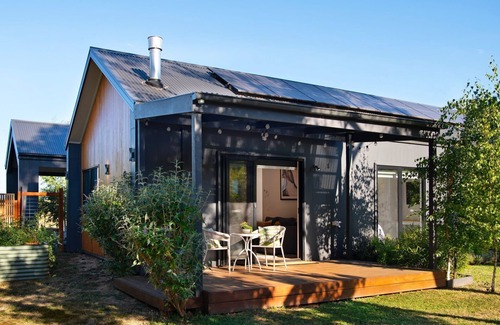 Daylesford Villa | Cosy Edge Studio-Modern stuido, quiet and walking distance to Farmers Arms Hotel