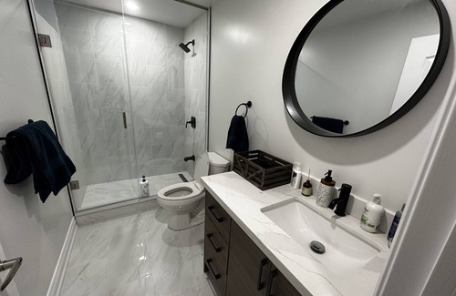 Richmond Hill House | Cosy Elegance: New-Build 2-nBedroom Luxury Stay