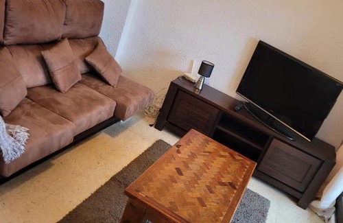 La Linea de la Concepcion Apartment | Cosy flat for comfy stay - Gib Rock View 3