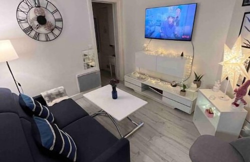 12th Arrondissement Apartment | Cosy flat in the heart of Paris 12
