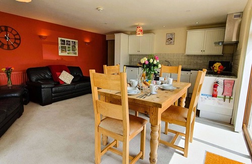 Woolland Apartment | Cosy Ground-Floor Barn Stay with Indoor Pool – Byre at The Victorian Barn Dorset