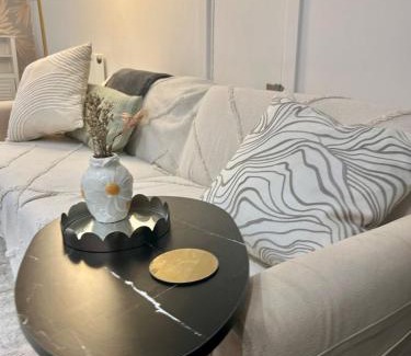 Walsall Apartment | Cosy Hideaway Studio in Walsall
