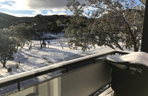Lake Crackenback Ski Chalet | Cosy high country experience in the heart of the Snowy Mountains