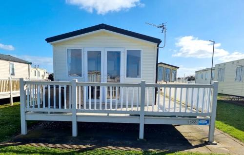 Lydd-on-Sea Resort | Cosy holiday home at Romney Sands