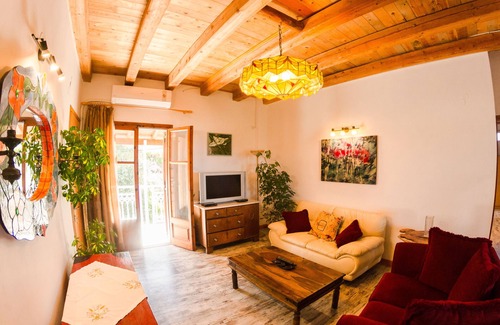 Peroulades Apartment | Cosy Home Kalavria
