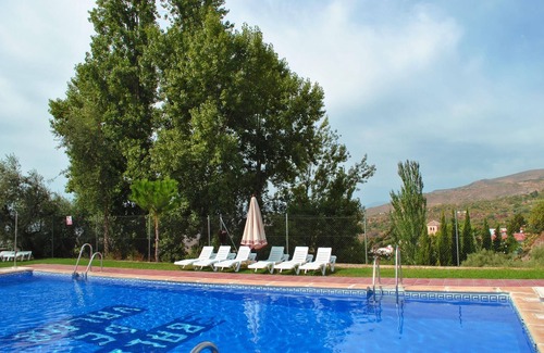 Nechite House | Cosy house in a complex with gardens and swimming pool.