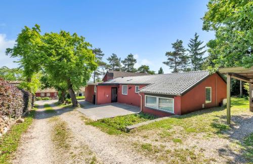 Roskilde Bed & Breakfast | Cosy-Living Bed and Kicthen - close to beach and fjord