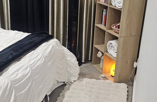 Sunshine House | Cosy peaceful room in shared house