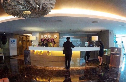 Canlubang Apartment | Cosy Premiere Studio Apt with Lake View