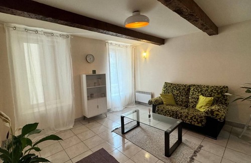 Notre-Dame du Mont Apartment | Cosy, quiet apartment near the Old Port
