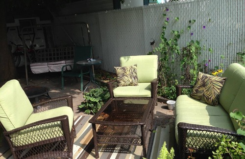 Brossard House | Cosy & Quiet near everything, 4BR + Heated Pool
