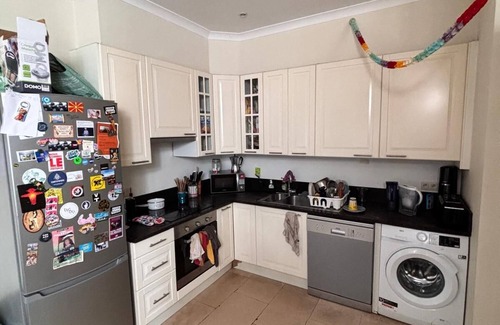 Quartier de la Cathedrale Apartment | Cosy room downtown