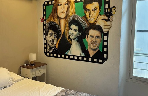 Cannes City Centre Hotel | Cosy room