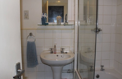 Ladywell House | Cosy, spacious room located in very safe area in South East London