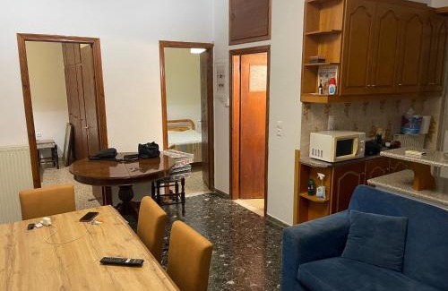 Dilesi House | Cosy spot near the beach only 45 min from Athens