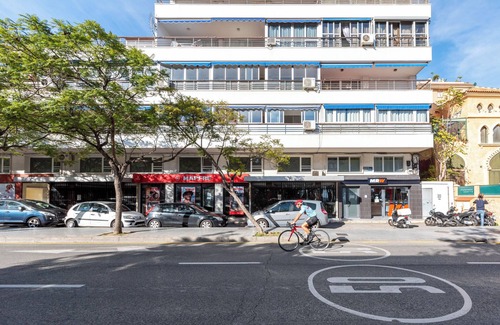 Pedregalejo Playa Apartment | Cosy Studio Apartment in Málaga close to the Beach with Wi-Fi