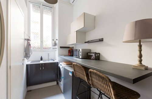 Porta Nuova Apartment | Cosy Studio Apt in the Heart of Milan!