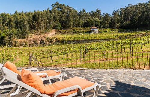 Aveiro Villa | Cosy villa in Aveiro with shared pool and views