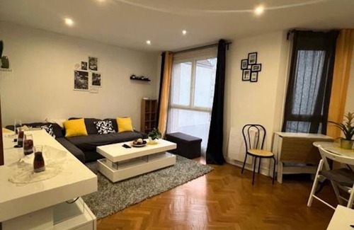Asnieres-sur-Seine Apartment | Cosy whole apartment in Asnières sur Seine