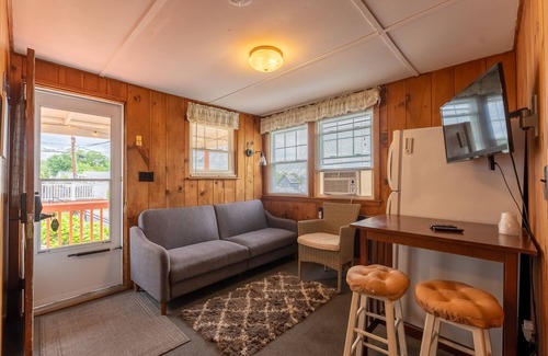 Weirs Beach Cabin | Cottage 16 Summary: T