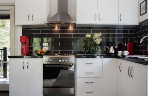 Daylesford Cottage | Cottage 4A- sweet retreat with spa in Daylesford