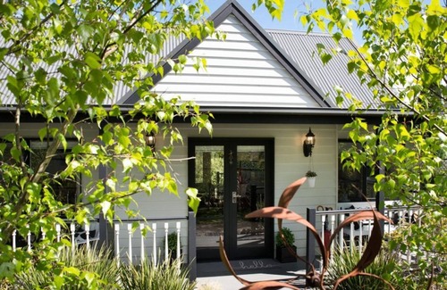Daylesford Cottage | Cottage 4A- sweet retreat with spa in Daylesford