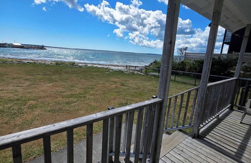Hunts Point Cabin | Cottage # 9 Hunts Point Beach Cottages - 1 bedroom