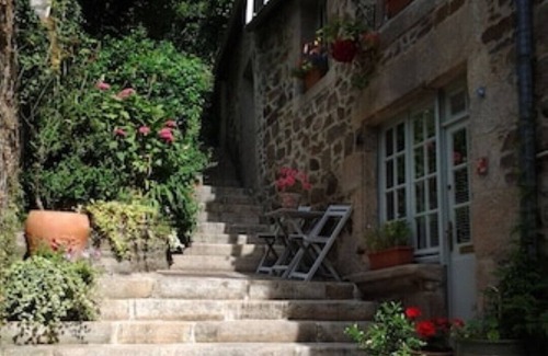 Dinan Cottage | Cottage Albertine- In A Garden Setting With Views Over The Rooftops Of Dinan