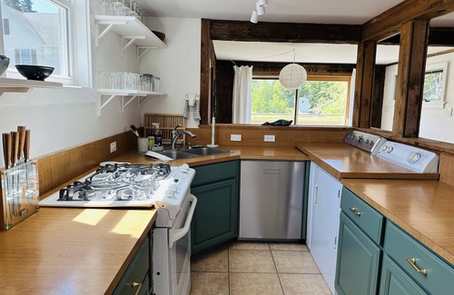 Newagen Cottage | Cottage at Island Point; Charming Coastal Retreat