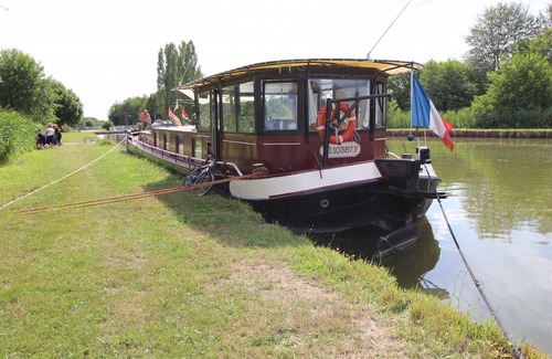 Ouzouer-sur-Trezee Cottage | Cottage beside the Briare Canal, in the heart of Puisaye ponds.