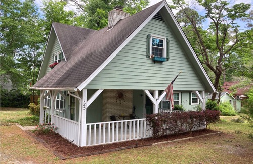 Ogden House | Cottage by the Beach: Best Suited for Large Groups
