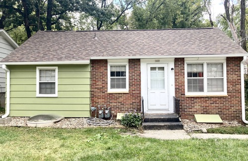 Ames Apartment | Cottage by the Park