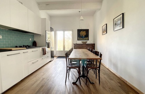 Villesiscle Cottage | Cottage for 4 people at Domaine de la Forçate with swimming pool in the park.