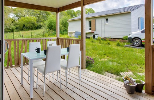 Pont-l'Abbe Ski Chalet | Cottage for 5 in a residence with swimming pool