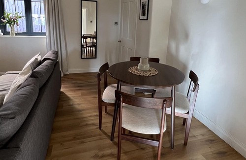 Bristol Cottage | Cottage hideaway in central Bristol with garden