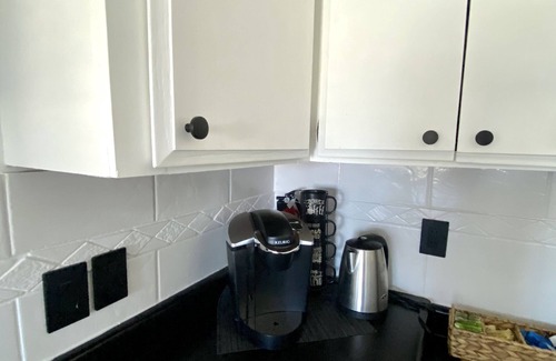 Cienega Springs House | Cottage Home on the Hill