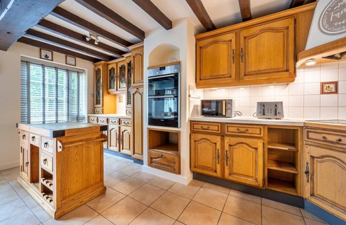 Bridgnorth Cottage | Cottage in Bridgnorth with Hot Tub & Garden