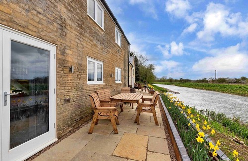 Thurlby House | Cottage in Northumberland with Riverside Walks