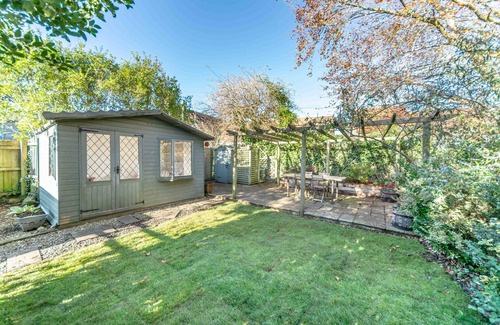 Shaftesbury House | Cottage in the centre of Shaftesbury sleeps 4/5