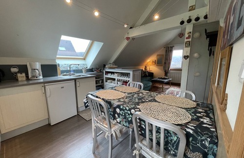 Buhl Cottage | Cottage in the forest with heated pool from May to October