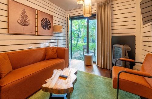 Maubray House | Cottage in Tournai with Forest View