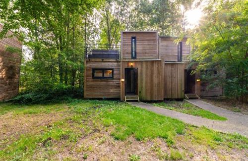 Maubray House | Cottage in Tournai with Forest View