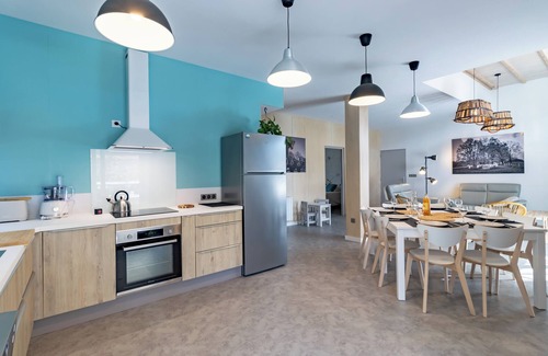 Estivaux House | Cottage 'La Grange Du Vallon D'estivaux' with Lake View, Shared Pool and Wi-Fi