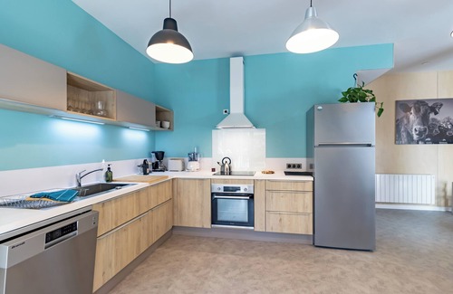 Estivaux House | Cottage 'La Grange Du Vallon D'estivaux' with Lake View, Shared Pool and Wi-Fi