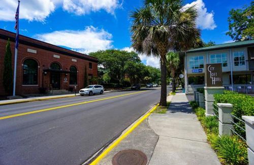 The Point House | Cottage On Carteret in the Heart of Downtown Beaufort