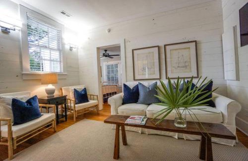 The Point House | Cottage On Carteret in the Heart of Downtown Beaufort