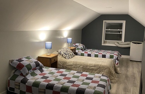 Trenton House | Cottage on the Bay of Quinte