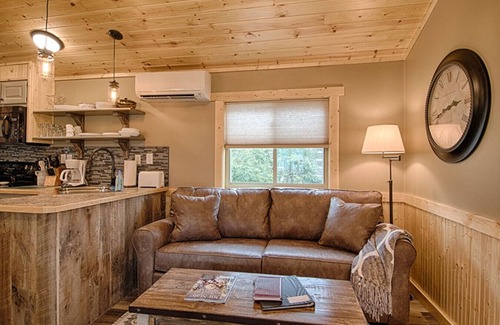 Maggie Valley Cottage | Cottage on the Creek - Perfect for Your Mountain Getaway